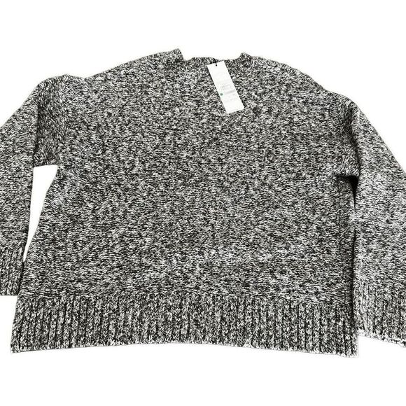 Calvin Klein sweater - Picture 4 of 10